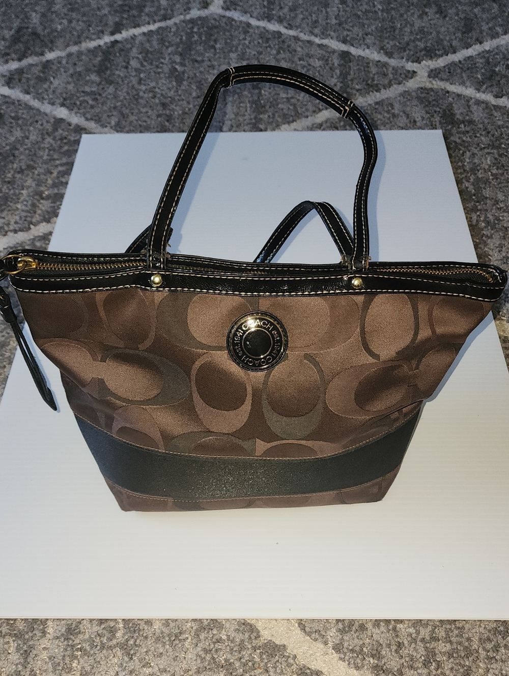 Coach Signature Stripe Tote Bag. G1261-F20018.